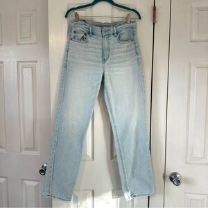 AE Stretch Super High-Waisted Straight Jean Light Wash